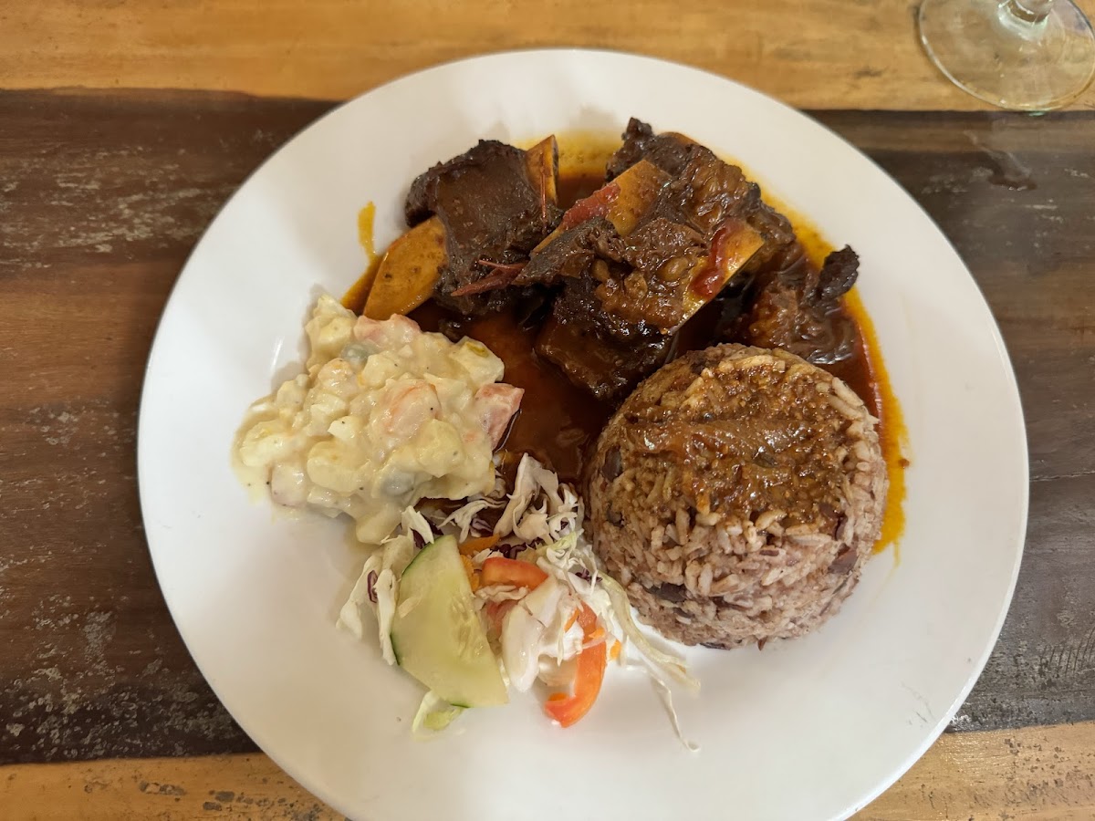 Teaky Tavern Photos 2